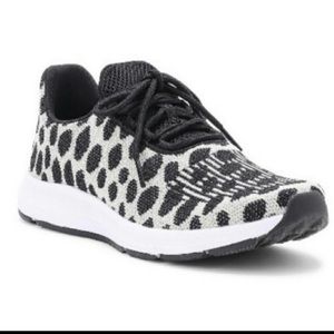 Athletic Works Snow Leopard Sneakers
